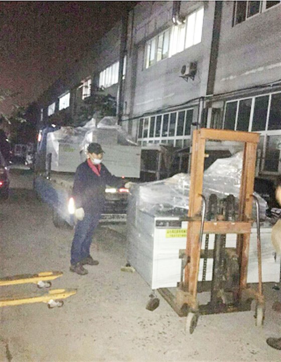 追加6臺鋁合金鋸切機(jī)，鄧氏投入快速生產(chǎn)！
